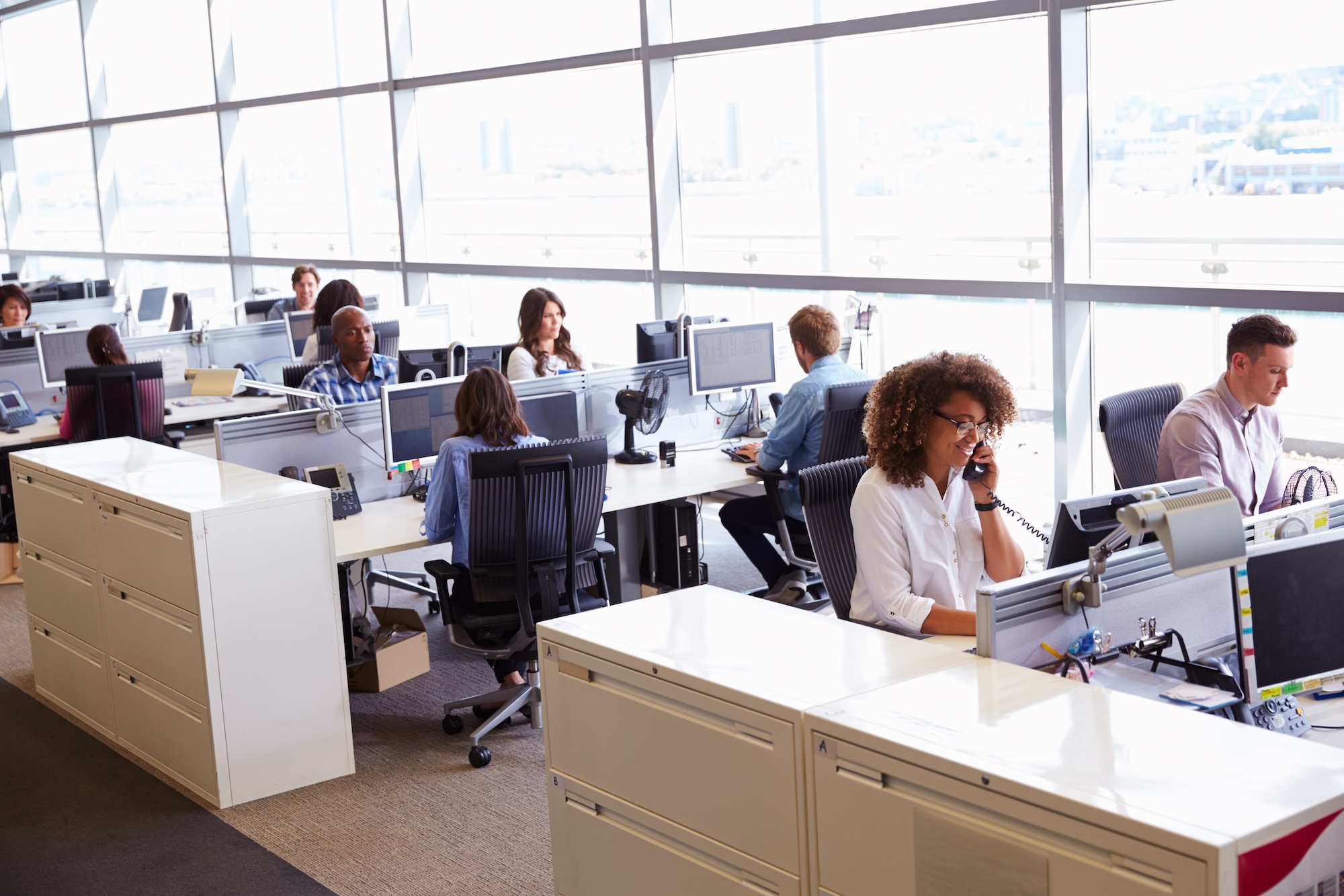 Human-Backed UC: Why Unified Communications Needs Both AI and People